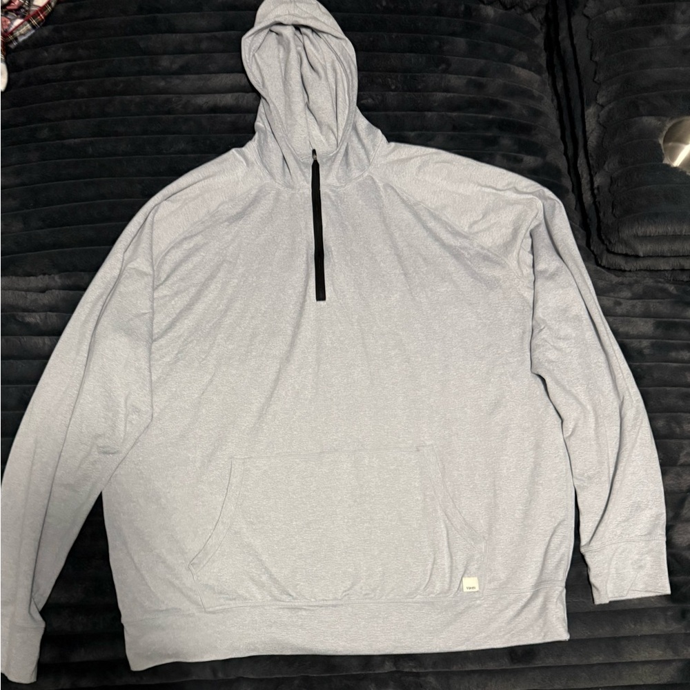 Vuori Light Gray Pullover - image 1